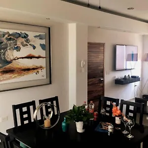 Apartamento Depadelux 35 Mt De La Playa! Zona Dorada Vista Al Mar!, Mazatlán
